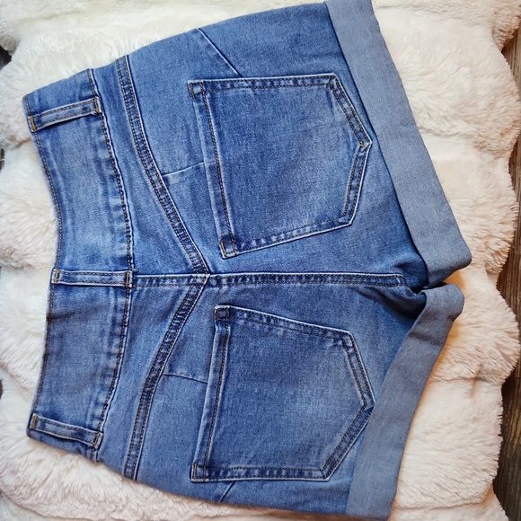 Forever 21 Uplyfter Denim Jean Shorts - Picture 5 of 6